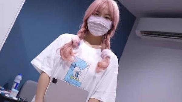 内衣模特试镜遭遇导演潜规则-樱花小猫